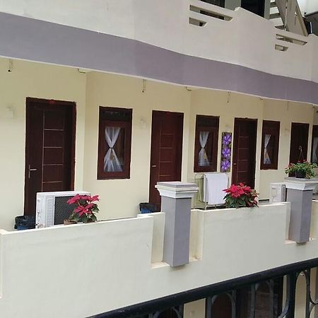 Adel'S Guest House Malang Luaran gambar