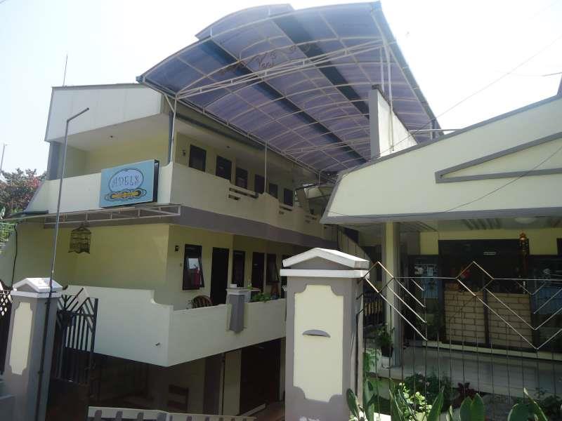 Adel'S Guest House Malang Luaran gambar