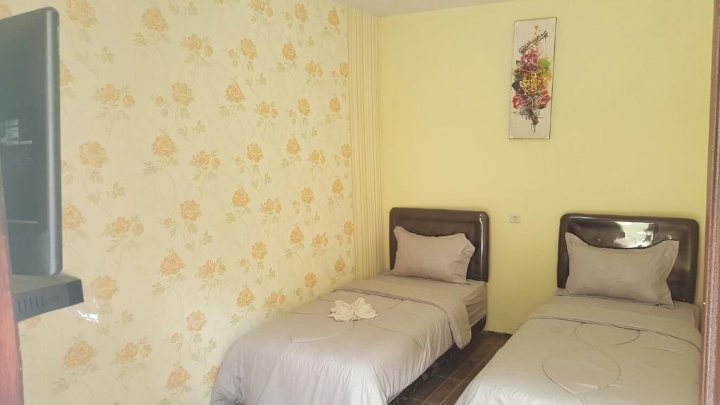 Adel'S Guest House Malang Luaran gambar
